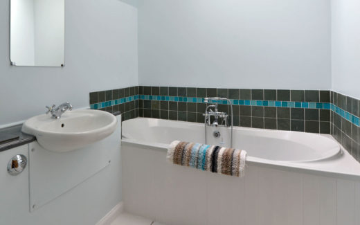 Farmhouse - Bathroom