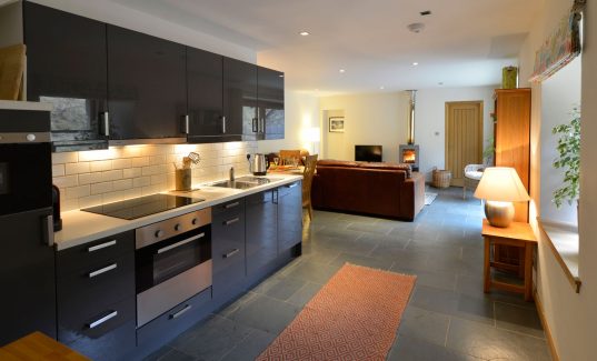 Long Barn - Kitchen, Lounge & Dining Area