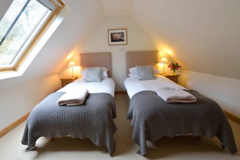 Long Barn - Twin Bedroom